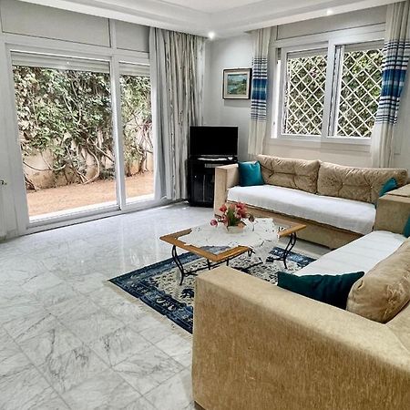 Etage De Villa Avec Jardin, Pres De L'Aireport Et Parking Prive Ariana Ngoại thất bức ảnh