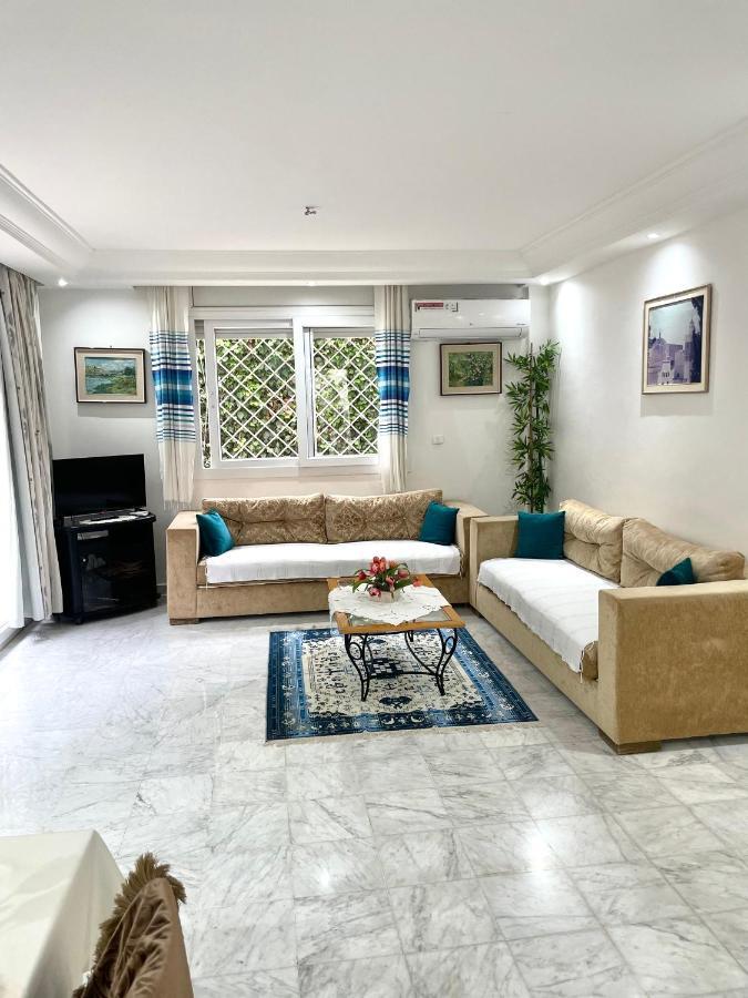 Etage De Villa Avec Jardin, Pres De L'Aireport Et Parking Prive Ariana Ngoại thất bức ảnh