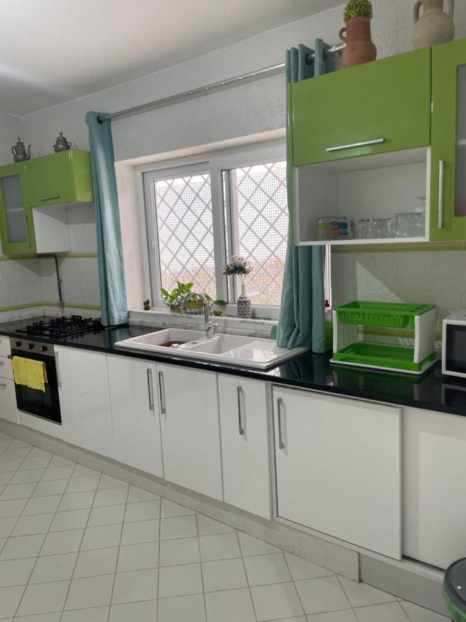 Etage De Villa Avec Jardin, Pres De L'Aireport Et Parking Prive Ariana Ngoại thất bức ảnh