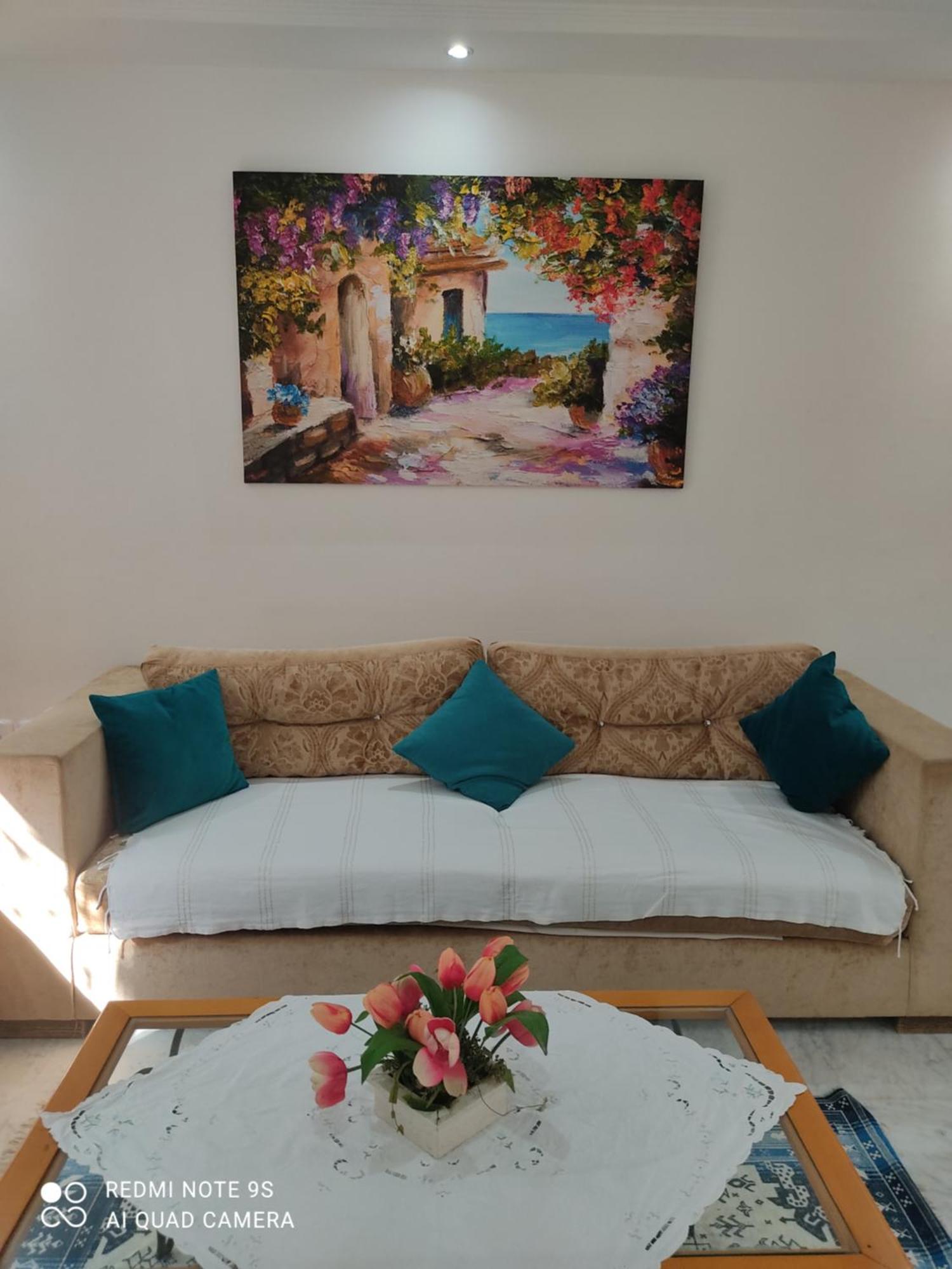 Etage De Villa Avec Jardin, Pres De L'Aireport Et Parking Prive Ariana Ngoại thất bức ảnh