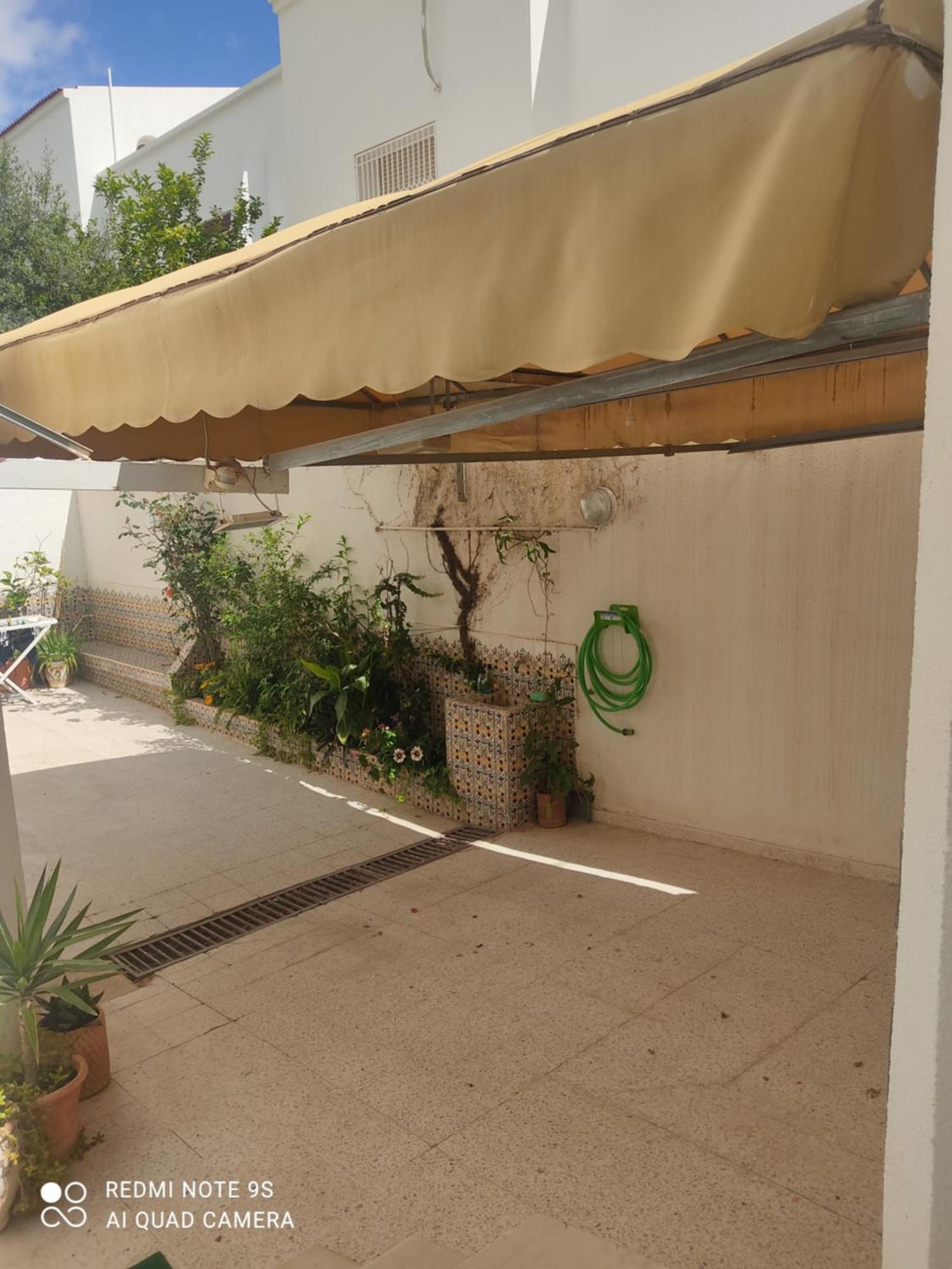 Etage De Villa Avec Jardin, Pres De L'Aireport Et Parking Prive Ariana Ngoại thất bức ảnh