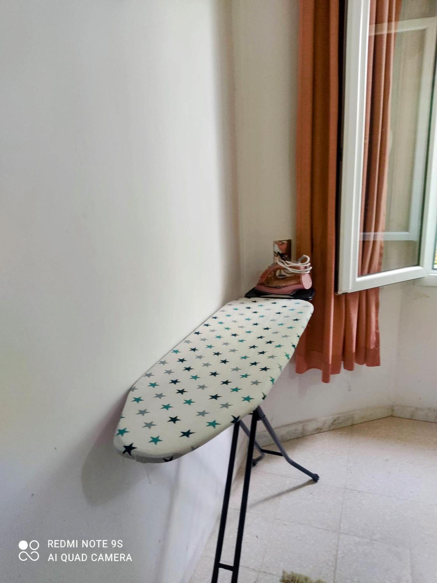 Etage De Villa Avec Jardin, Pres De L'Aireport Et Parking Prive Ariana Ngoại thất bức ảnh