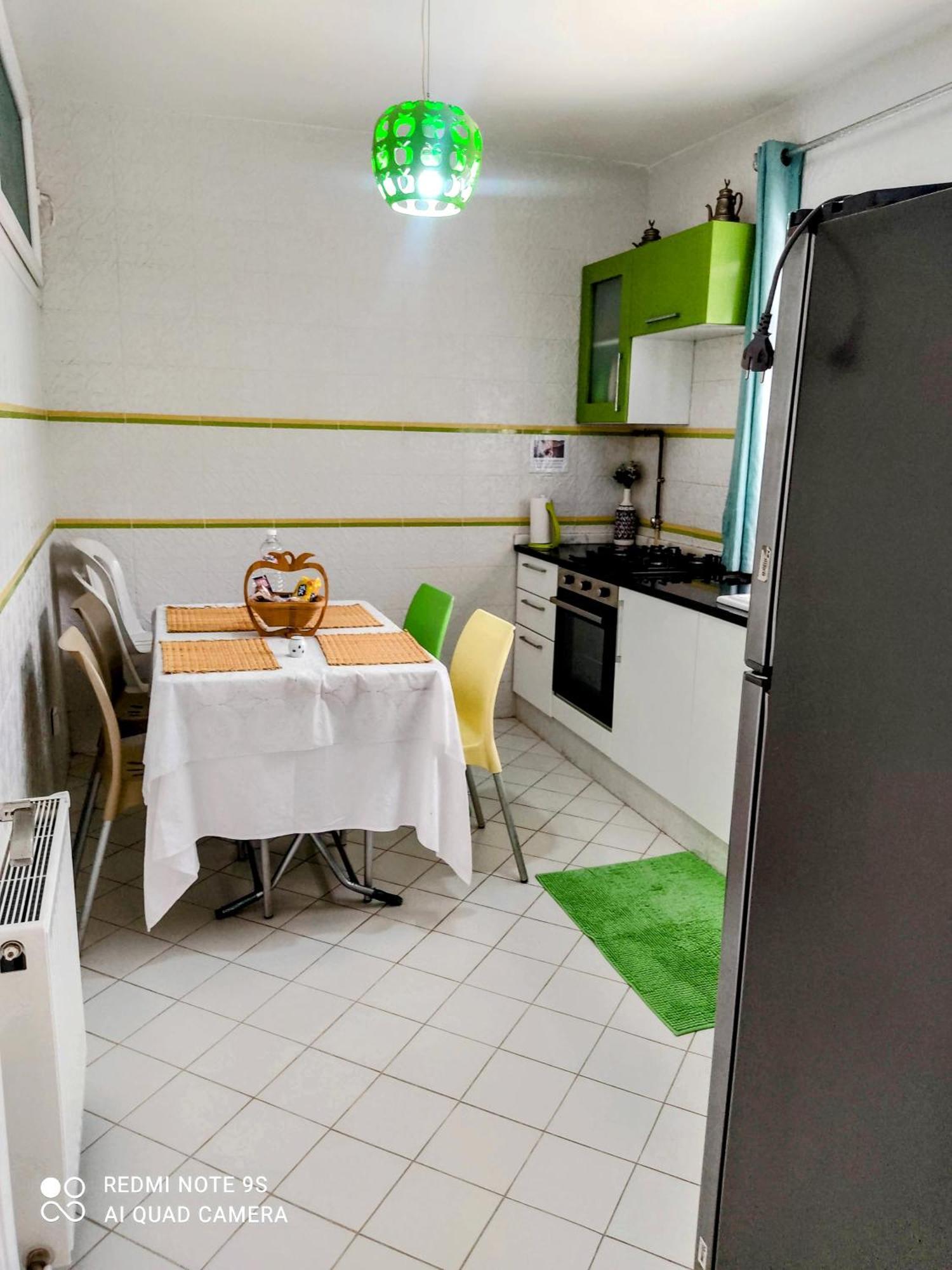 Etage De Villa Avec Jardin, Pres De L'Aireport Et Parking Prive Ariana Ngoại thất bức ảnh